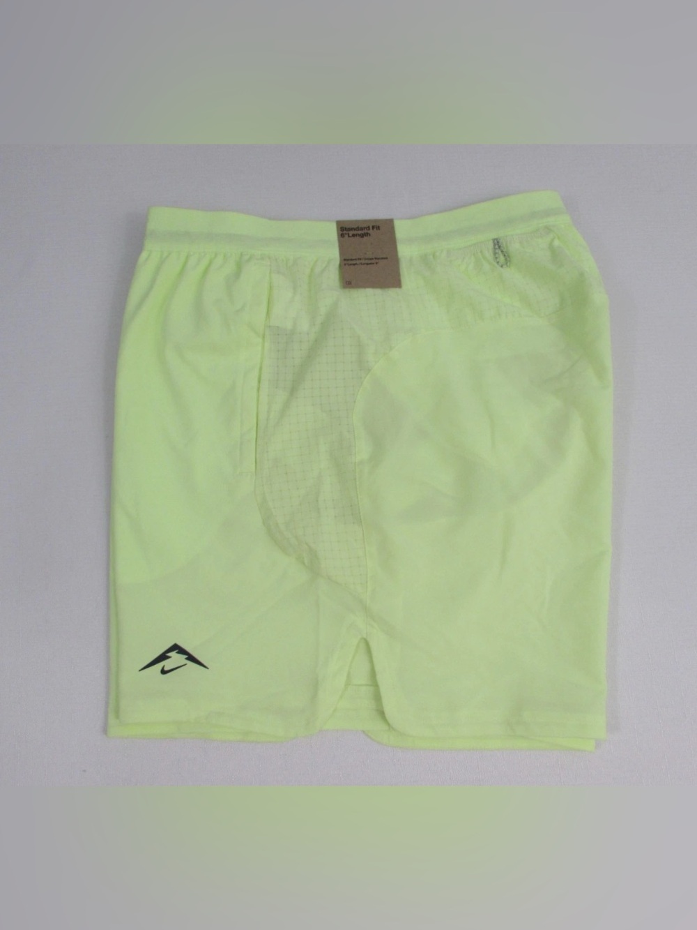 Nike Trail Men’s Athletic Shorts Neon Yellow size Large NEW